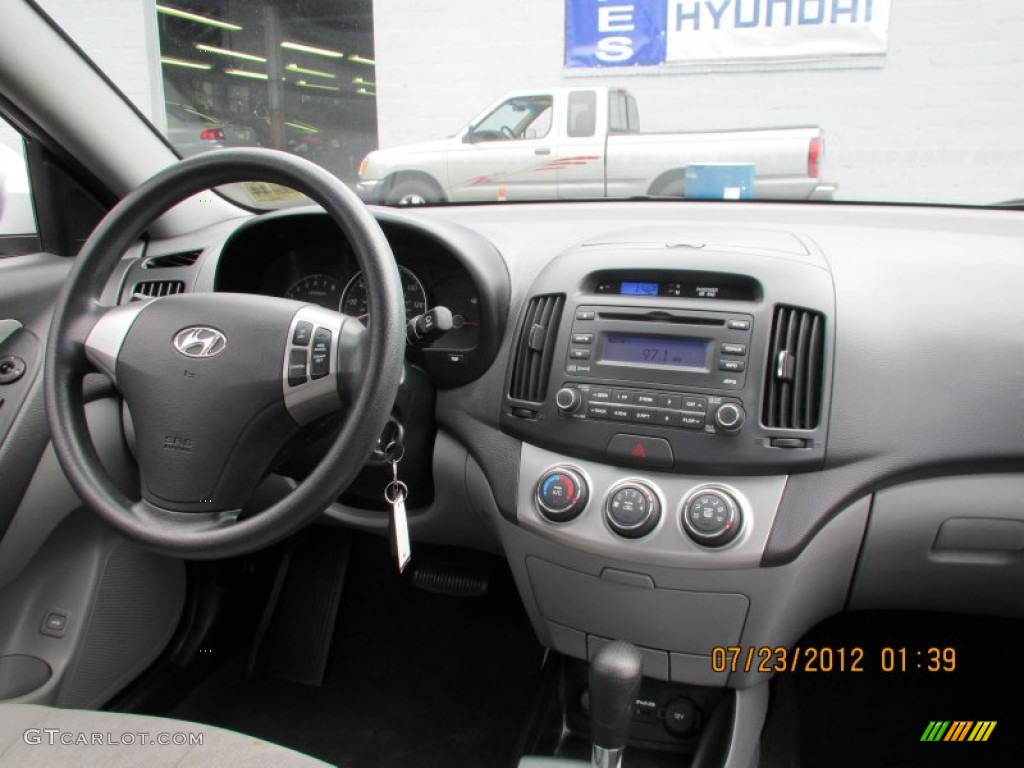 2009 Elantra GLS Sedan - Quicksilver / Gray photo #11