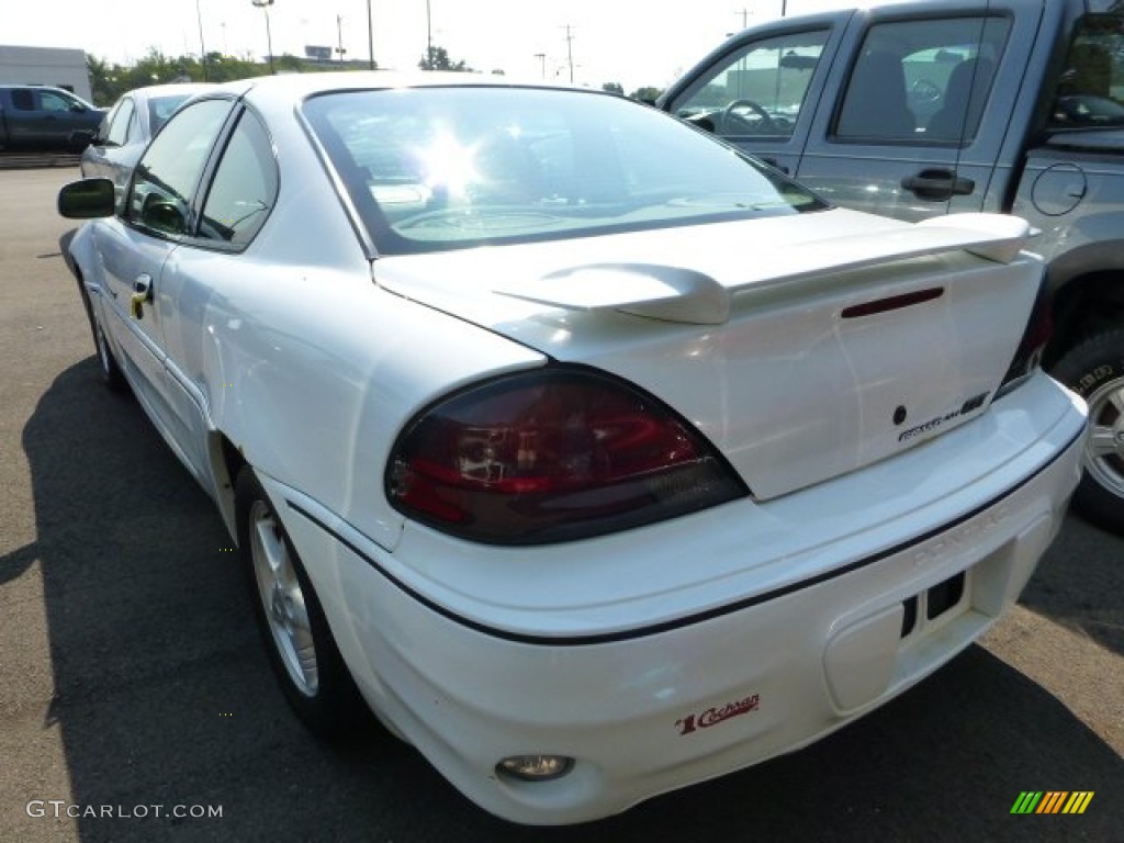 2000 Grand Am GT Coupe - Arctic White / Dark Taupe photo #3