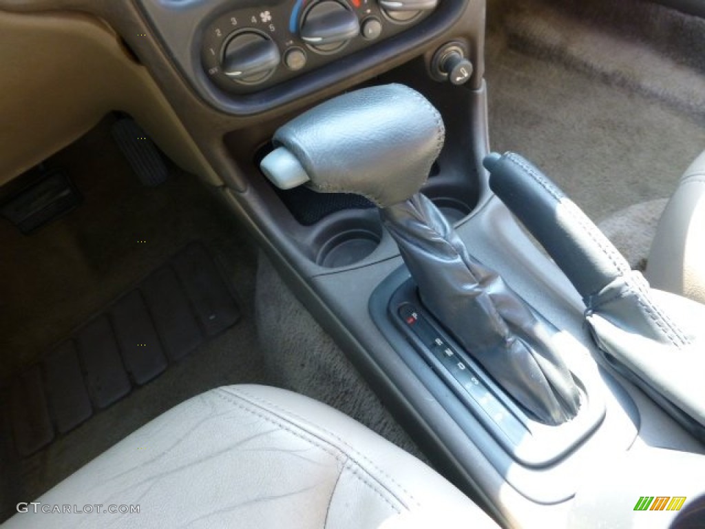 2000 Grand Am GT Coupe - Arctic White / Dark Taupe photo #13