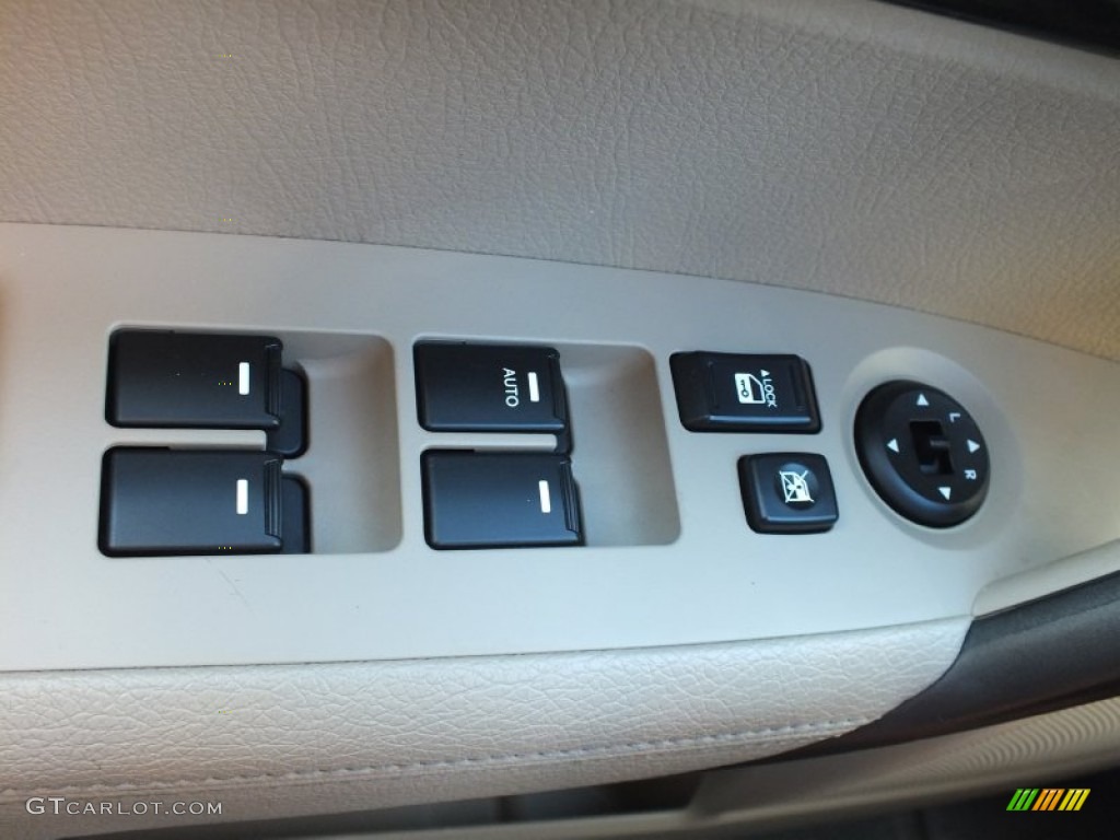 2011 Sorento LX V6 - White Sand Beige / Beige photo #11