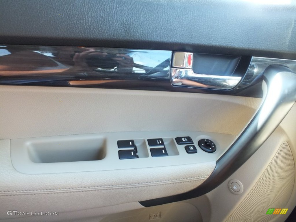 2011 Sorento LX V6 - White Sand Beige / Beige photo #12