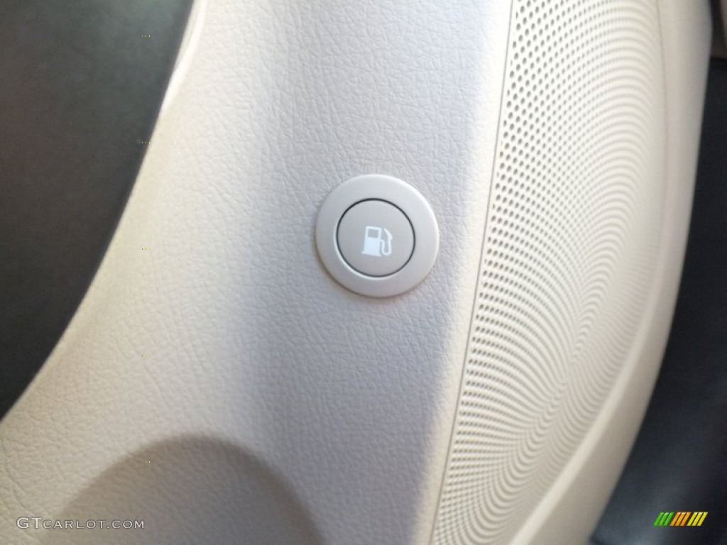 2011 Sorento LX V6 - White Sand Beige / Beige photo #13