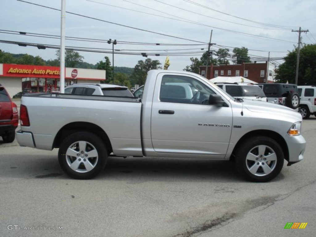 2011 Ram 1500 Express Regular Cab 4x4 - Bright Silver Metallic / Dark Slate Gray/Medium Graystone photo #4