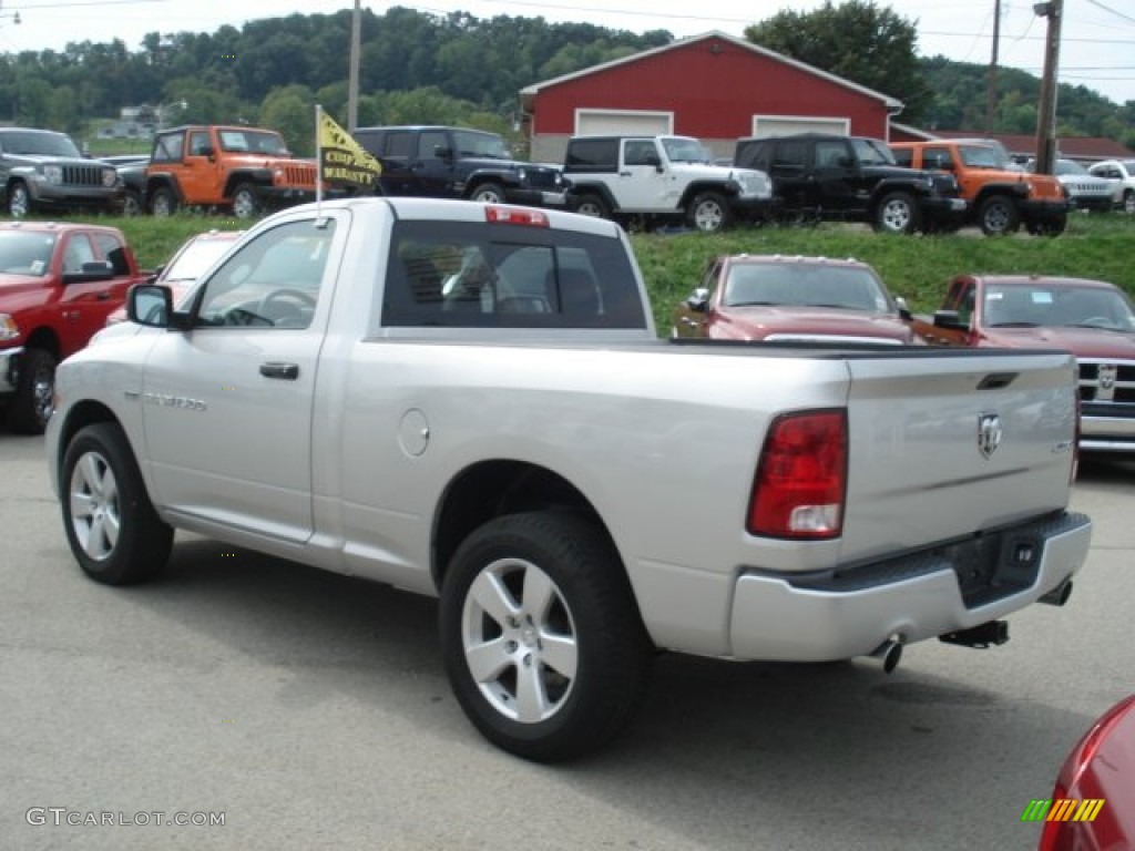 2011 Ram 1500 Express Regular Cab 4x4 - Bright Silver Metallic / Dark Slate Gray/Medium Graystone photo #7