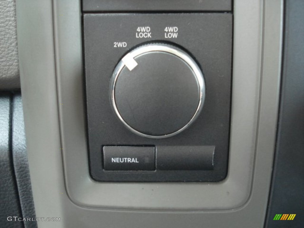 2011 Ram 1500 Express Regular Cab 4x4 - Bright Silver Metallic / Dark Slate Gray/Medium Graystone photo #19