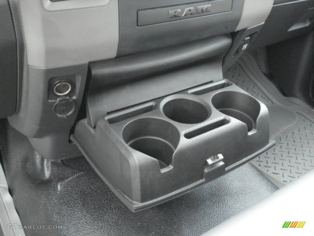 2011 Ram 1500 Express Regular Cab 4x4 - Bright Silver Metallic / Dark Slate Gray/Medium Graystone photo #23