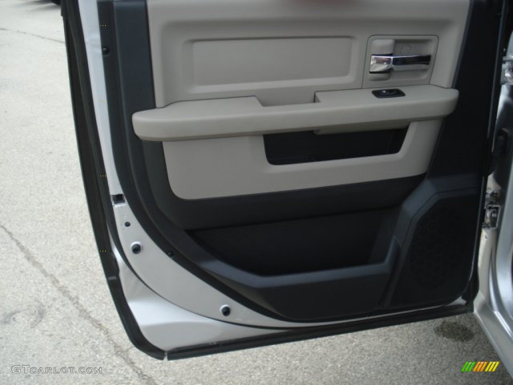 2009 Ram 1500 Big Horn Edition Crew Cab 4x4 - Bright Silver Metallic / Dark Slate/Medium Graystone photo #17