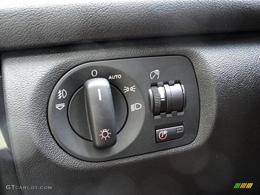 2006 Audi A3 2.0T Controls Photo #70301654