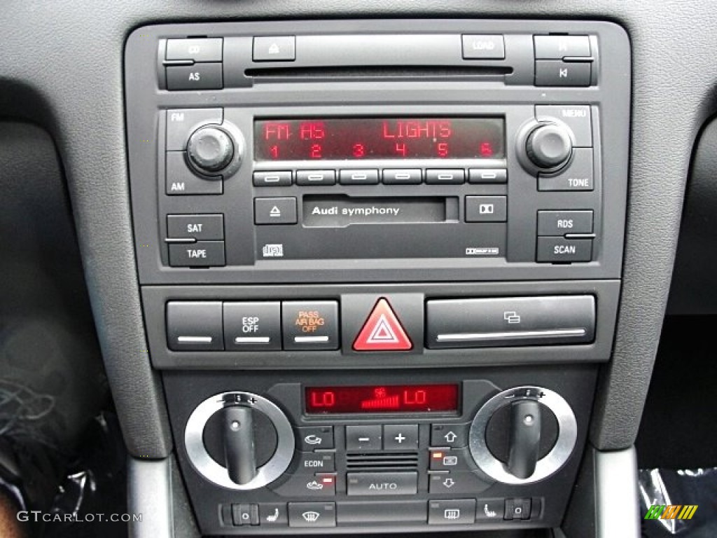 2006 Audi A3 2.0T Controls Photo #70301672