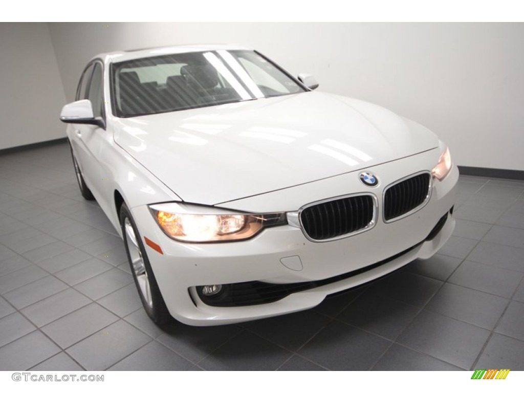 2013 3 Series 328i Sedan - Mineral White Metallic / Black photo #5