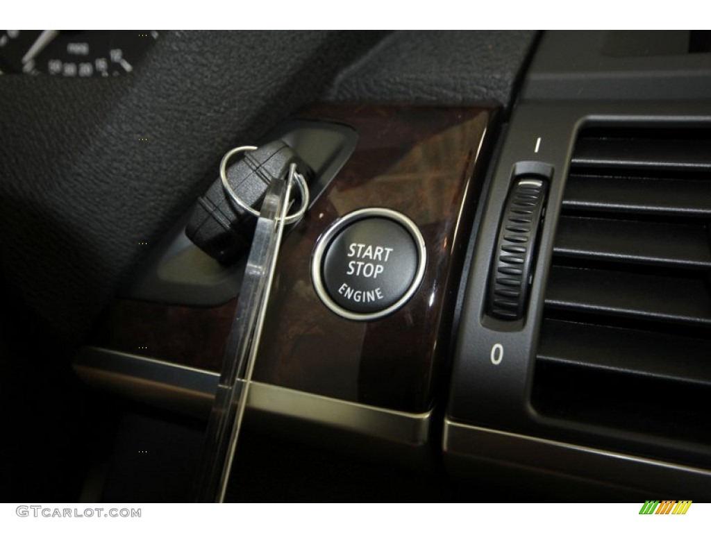 2013 X5 xDrive 35i Premium - Platinum Gray Metallic / Black photo #22