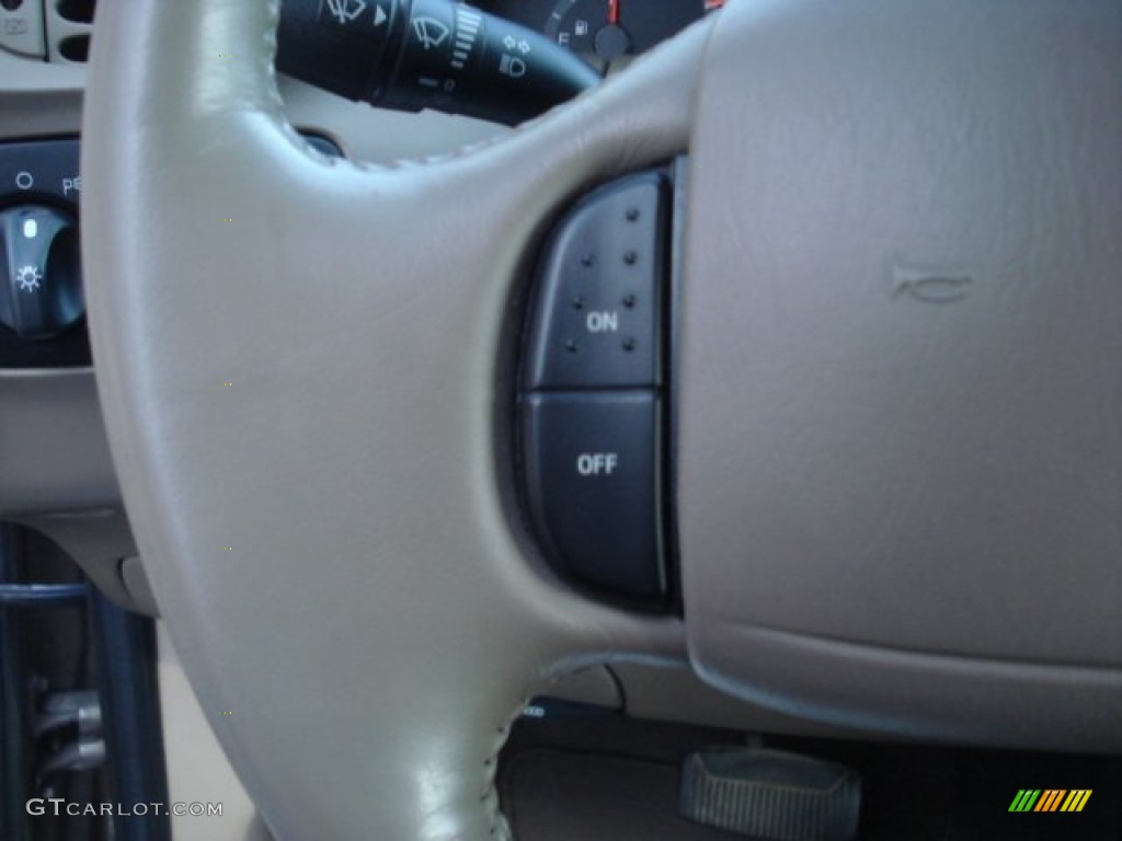 2002 F150 XLT Regular Cab 4x4 - Arizona Beige Metallic / Medium Parchment photo #17