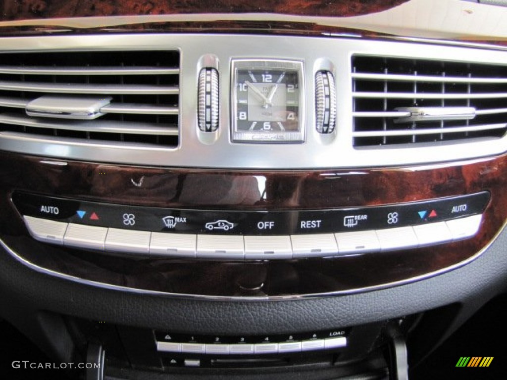 2009 Mercedes-Benz S 63 AMG Sedan Controls Photo #70306964