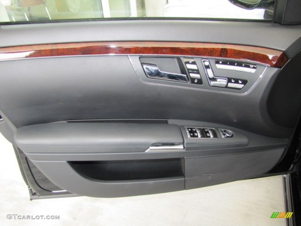 2009 Mercedes-Benz S 63 AMG Sedan Black Door Panel Photo #70307147