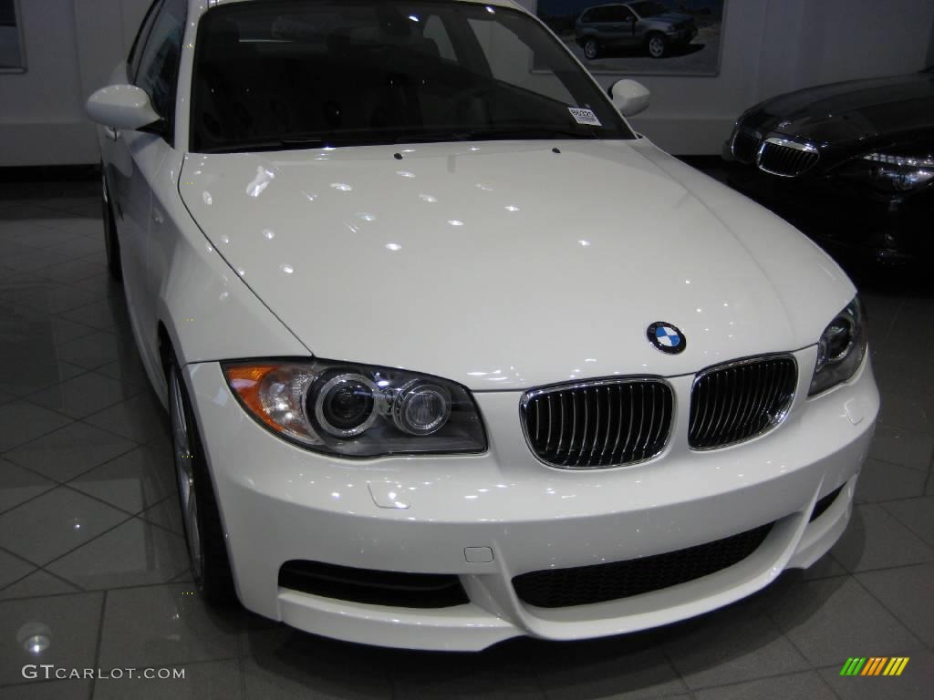 2009 1 Series 135i Coupe - Alpine White / Black photo #2