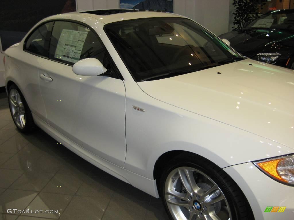 2009 1 Series 135i Coupe - Alpine White / Black photo #3