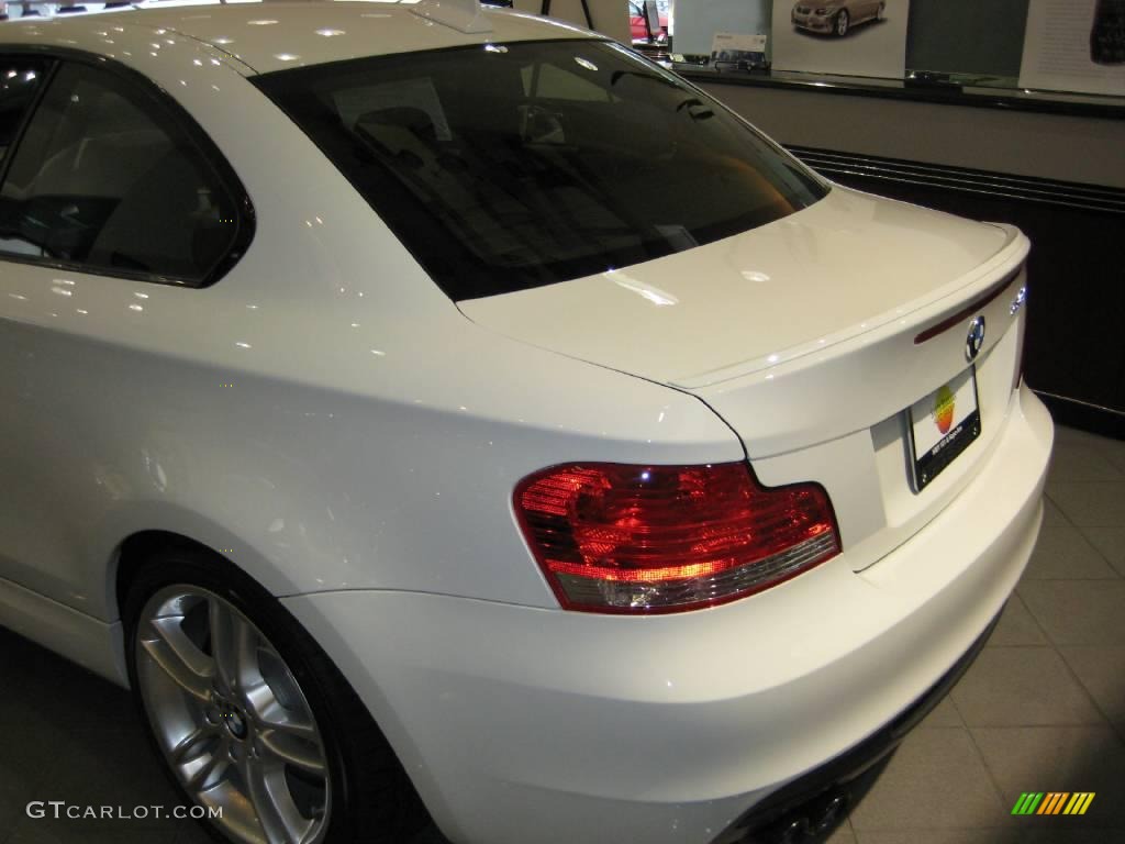 2009 1 Series 135i Coupe - Alpine White / Black photo #13