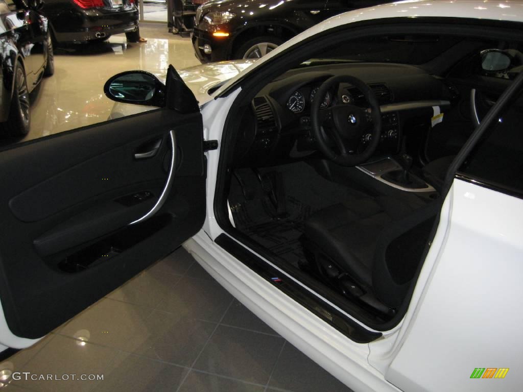 2009 1 Series 135i Coupe - Alpine White / Black photo #18