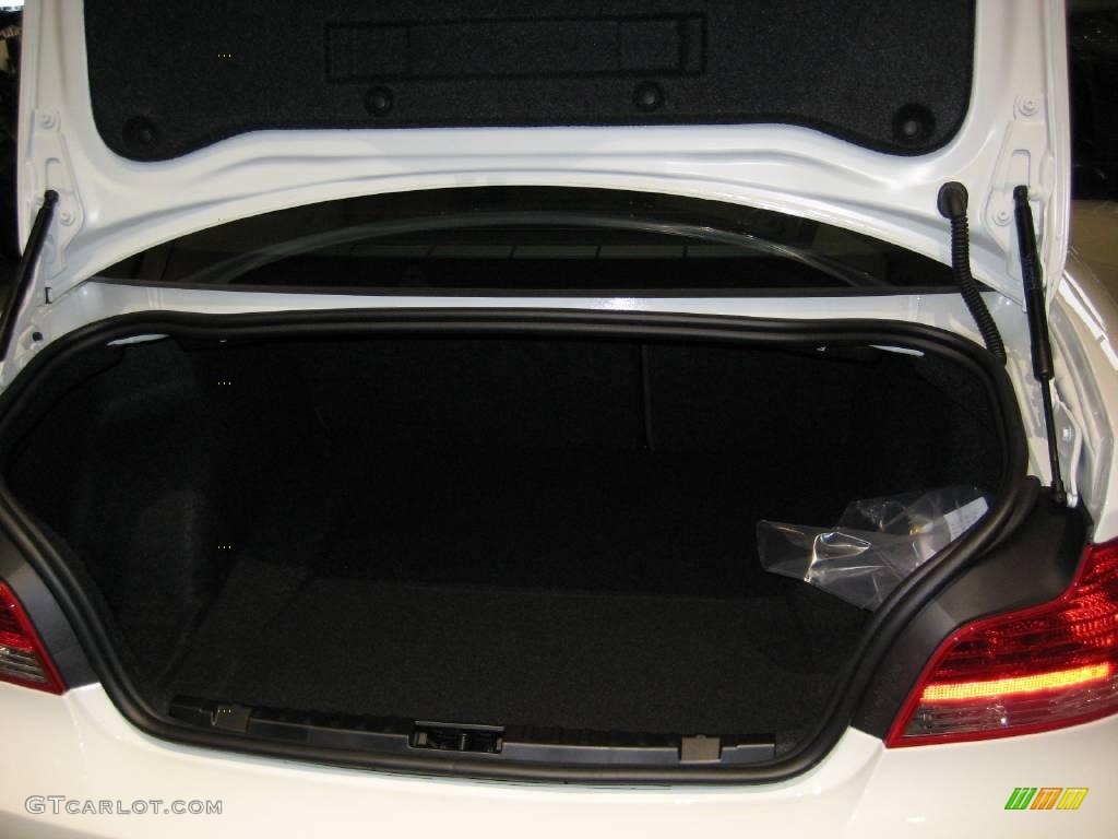 2009 1 Series 135i Coupe - Alpine White / Black photo #19