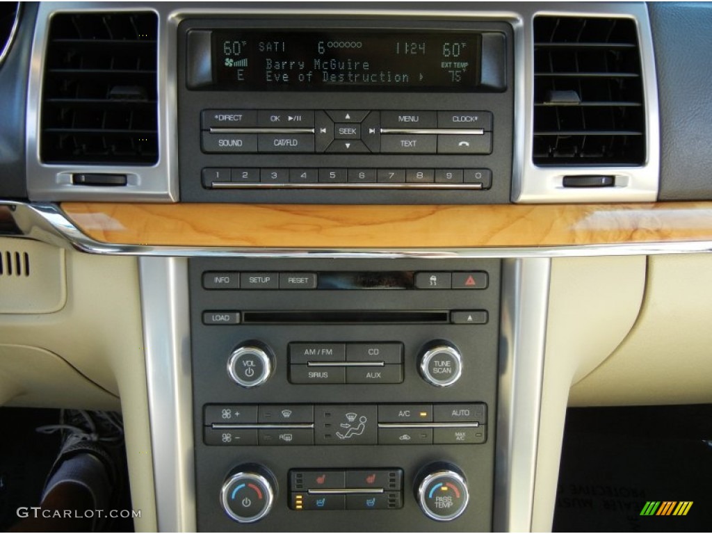 2011 Lincoln MKZ FWD Controls Photo #70311867