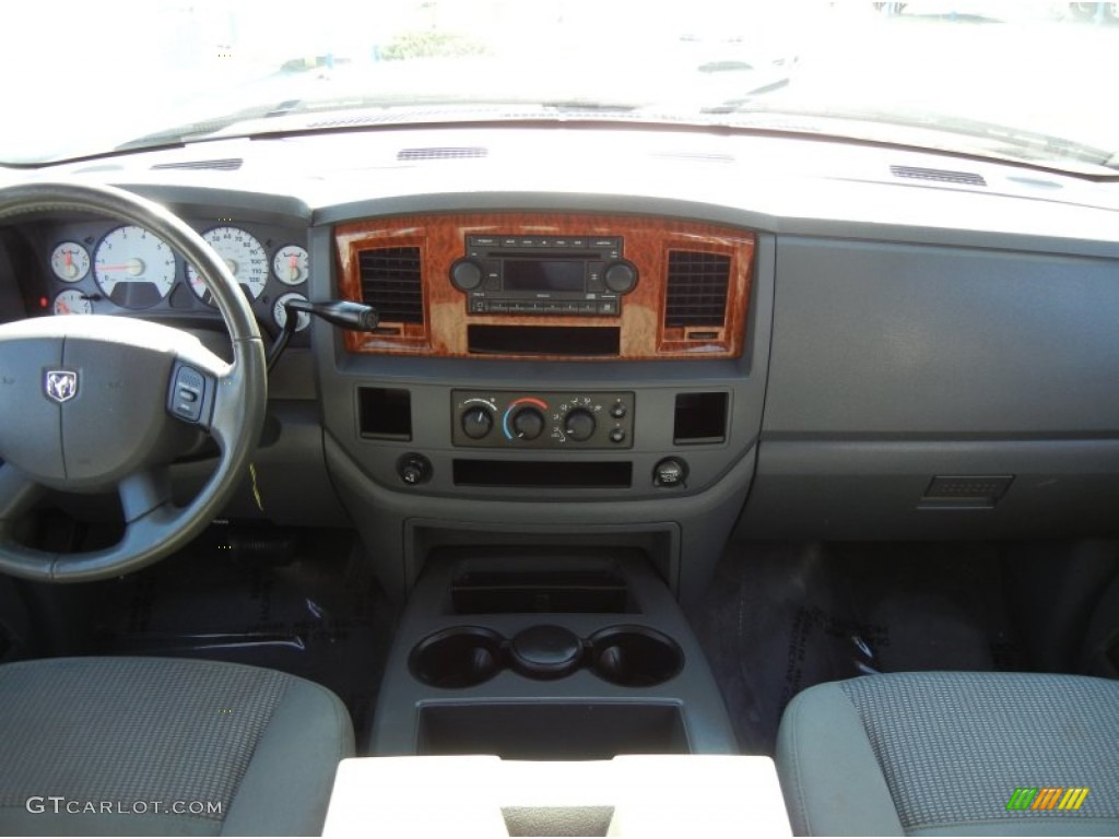 2006 Ram 1500 SLT Quad Cab - Brilliant Black Crystal Pearl / Medium Slate Gray photo #20