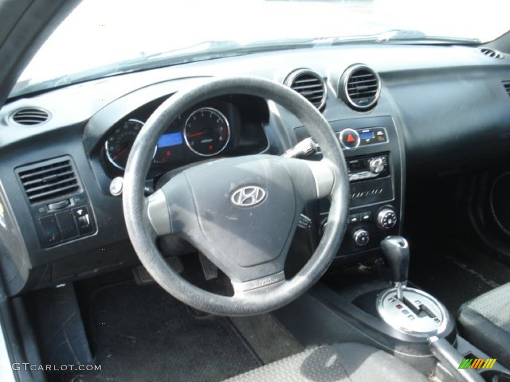 2007 Hyundai Tiburon GS Dashboard Photos
