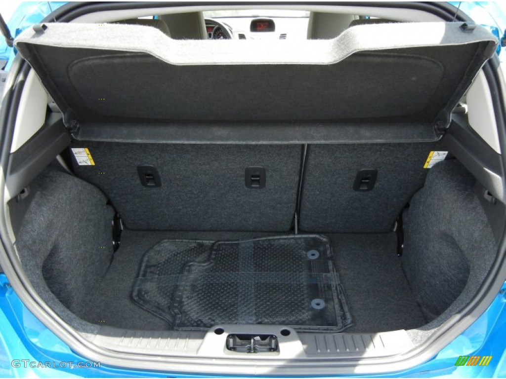2012 Ford Fiesta SE Hatchback Trunk Photo #70314297