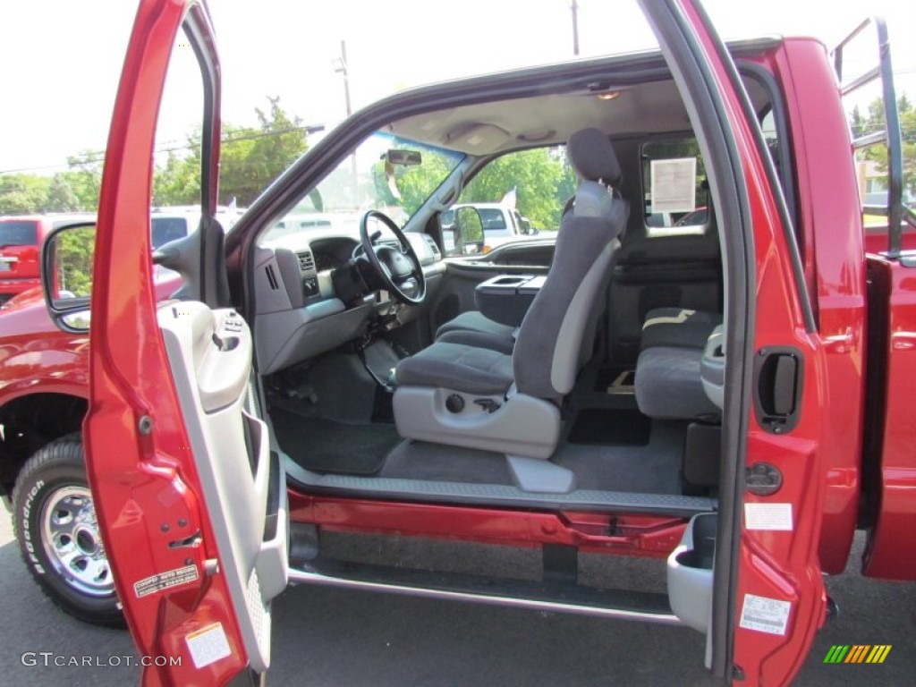 2002 F250 Super Duty XLT SuperCab 4x4 - Toreador Red Metallic / Medium Flint photo #15