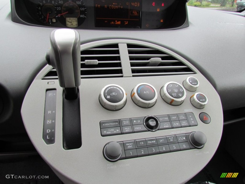 2005 Nissan Quest 3.5 SL Controls Photo #70315068