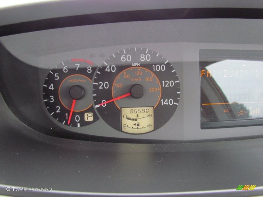 2005 Nissan Quest 3.5 SL Gauges Photos