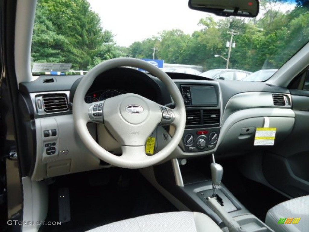 2013 Forester 2.5 X Premium - Dark Gray Metallic / Platinum photo #12