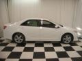 Super White - Camry SE Photo No. 4