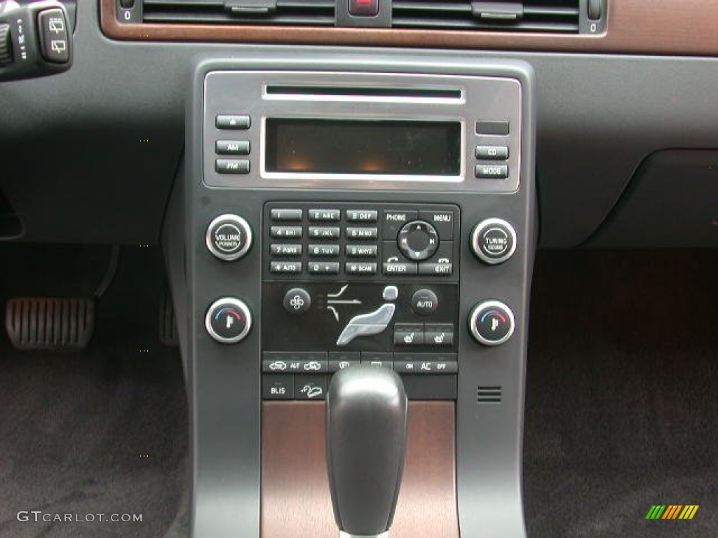 2010 XC70 3.2 AWD - Black / Off Black photo #25