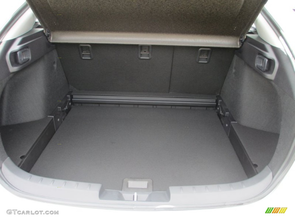 2013 Mitsubishi Lancer Sportback GT Trunk Photos