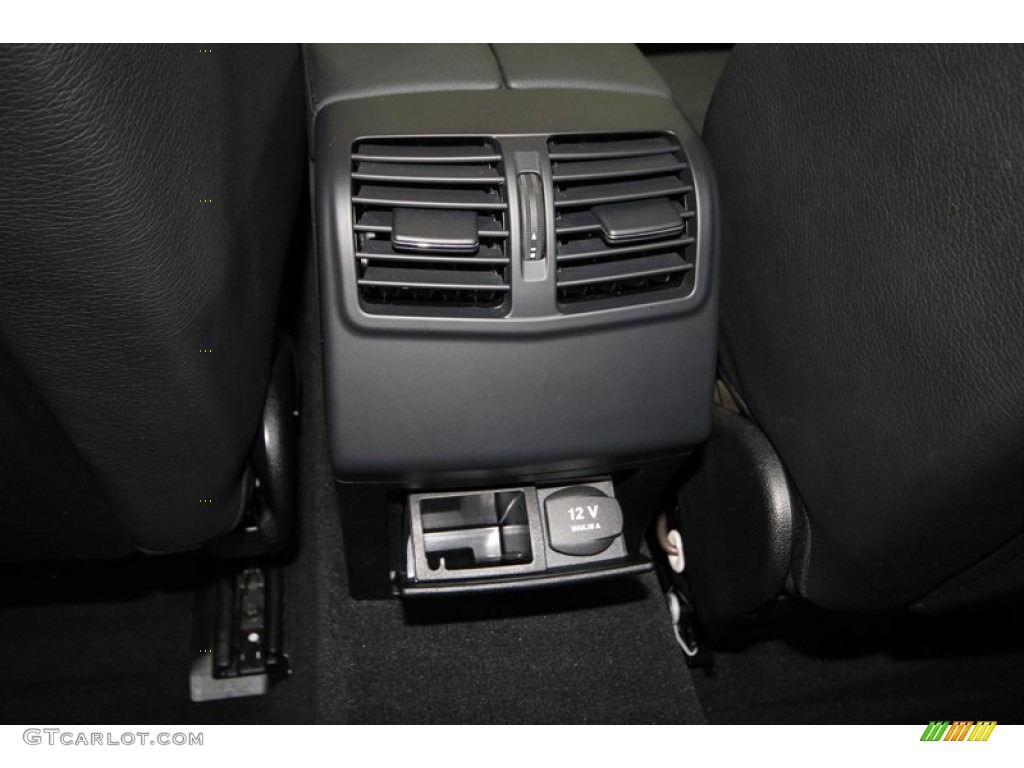 2010 E 550 Sedan - Arctic White / Ash Gray photo #30