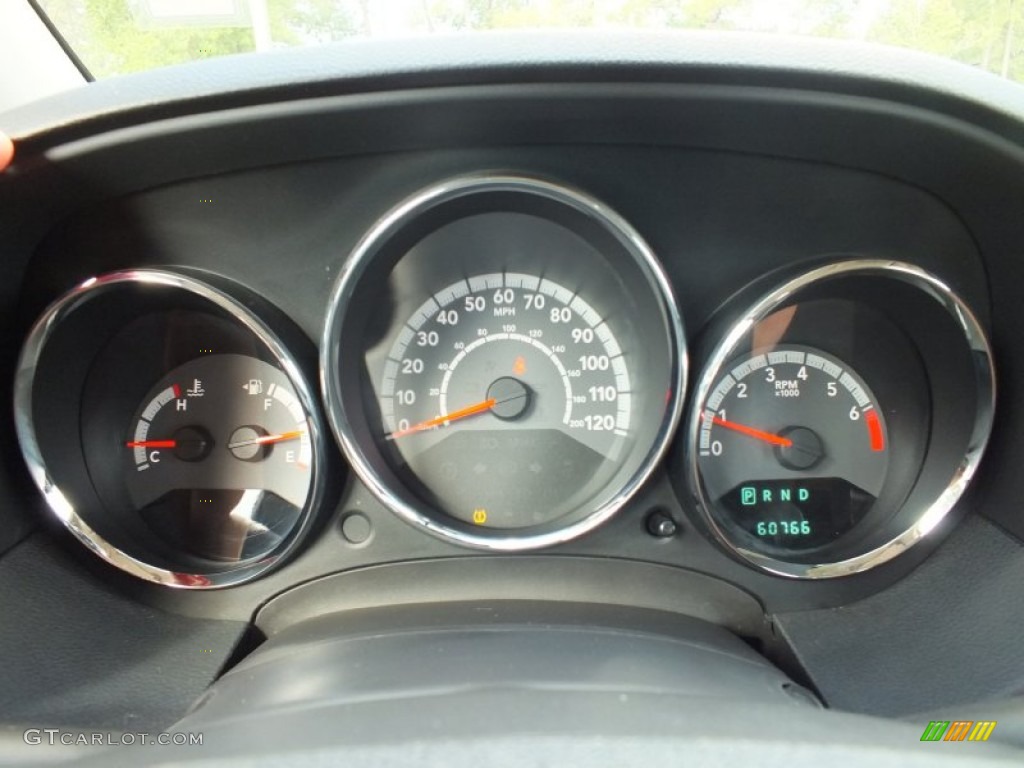 2010 Caliber SXT - Stone White / Dark Slate Gray photo #21