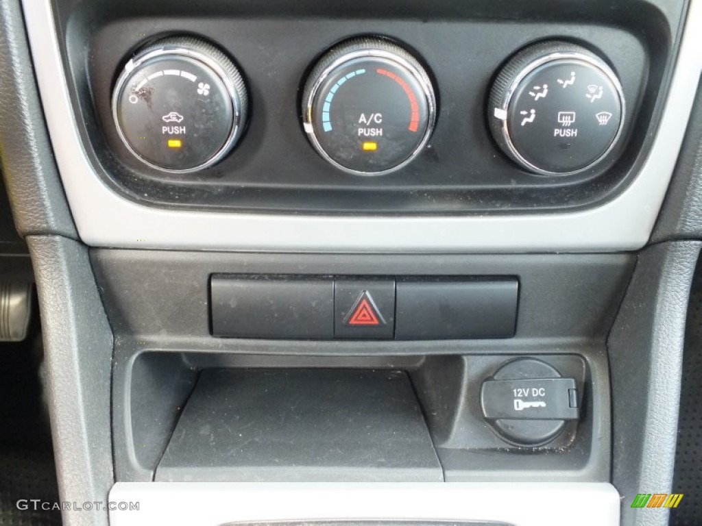 2010 Caliber SXT - Stone White / Dark Slate Gray photo #23