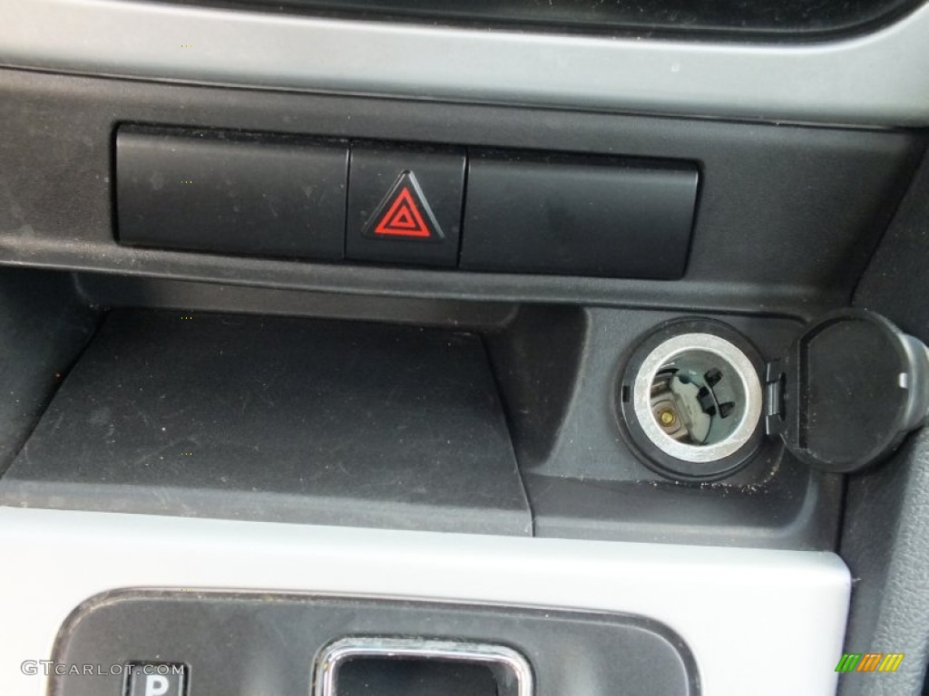 2010 Caliber SXT - Stone White / Dark Slate Gray photo #24