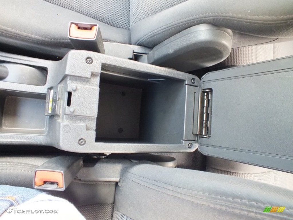 2010 Caliber SXT - Stone White / Dark Slate Gray photo #27