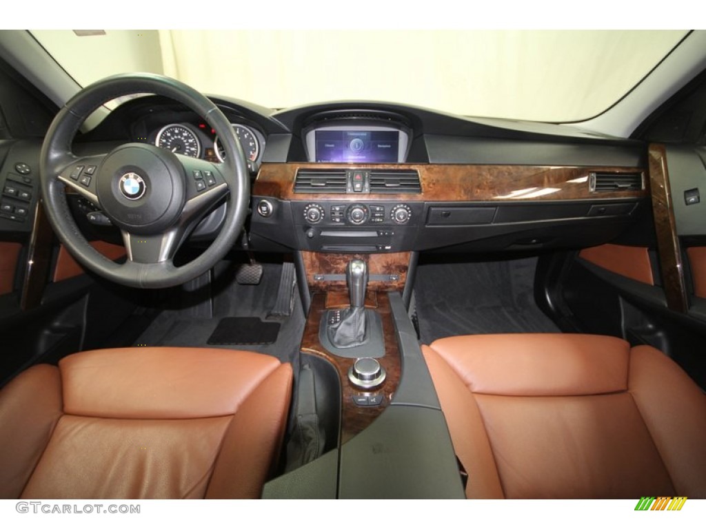 2007 BMW 5 Series 530i Sedan Auburn Dashboard Photo #70322856
