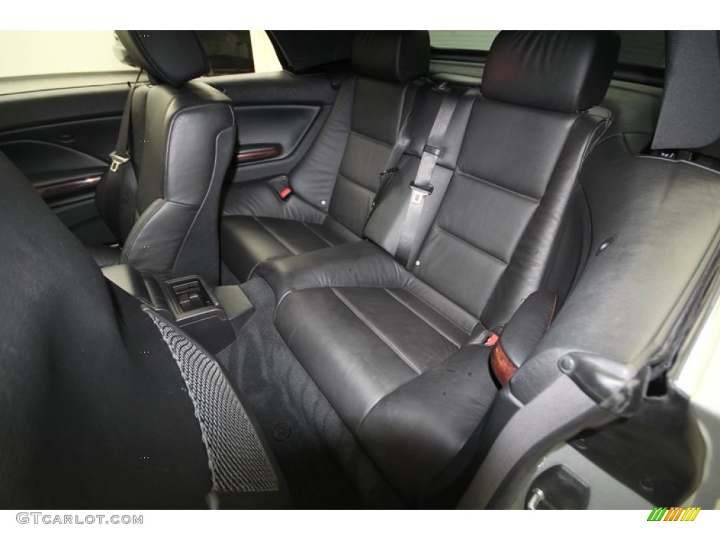 2006 BMW 3 Series 330i Convertible Rear Seat Photo #70323558