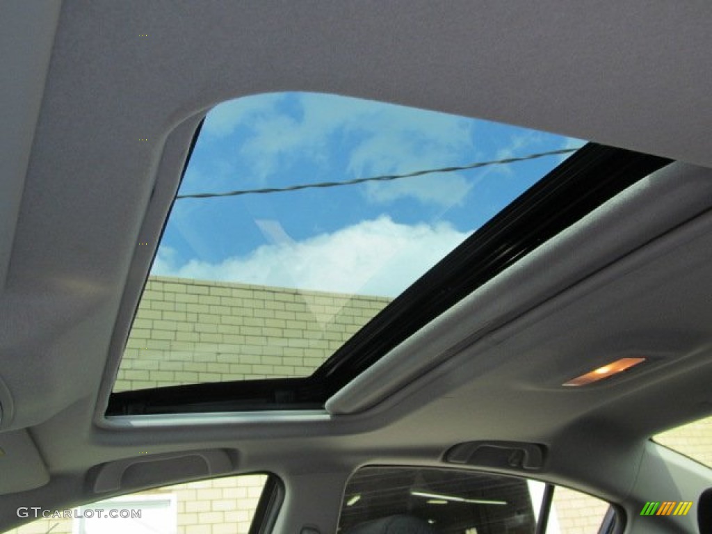 2011 Mazda MAZDA3 i Touring 4 Door Sunroof Photos