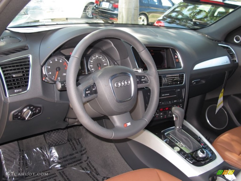2012 Audi Q5 3.2 FSI quattro Cinnamon Brown Dashboard Photo #70324746