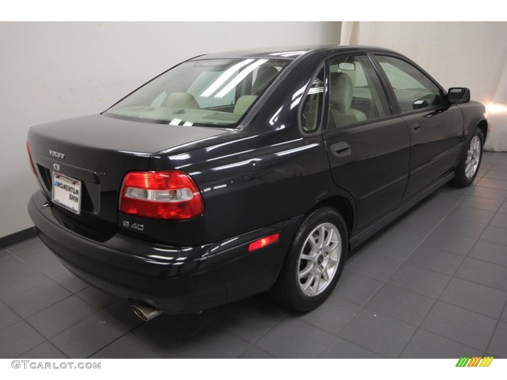 2004 S40 1.9T - Black Sapphire Metallic / Light Taupe photo #9