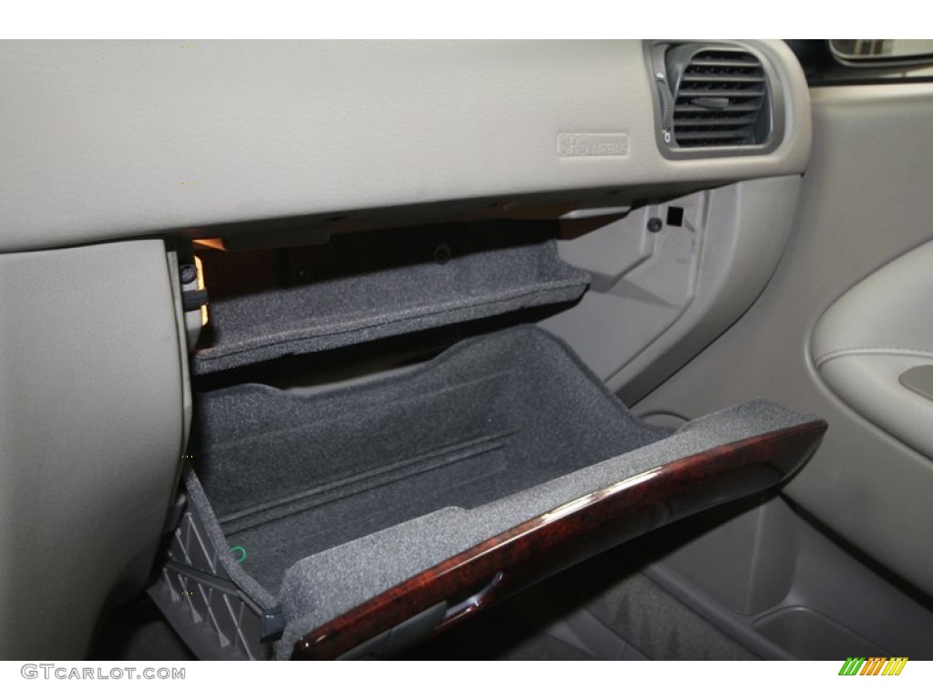 2004 S40 1.9T - Black Sapphire Metallic / Light Taupe photo #17