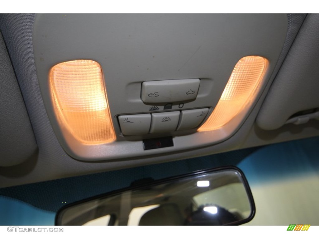 2004 S40 1.9T - Black Sapphire Metallic / Light Taupe photo #18