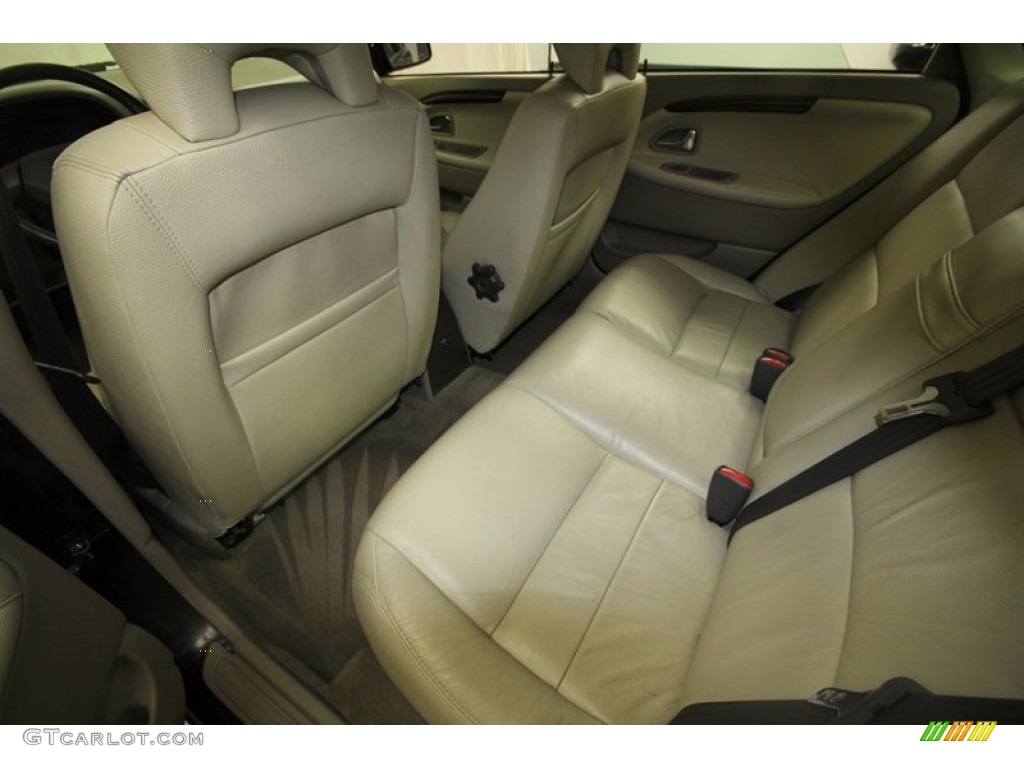 2004 S40 1.9T - Black Sapphire Metallic / Light Taupe photo #22