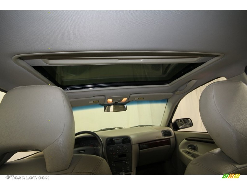 2004 S40 1.9T - Black Sapphire Metallic / Light Taupe photo #25