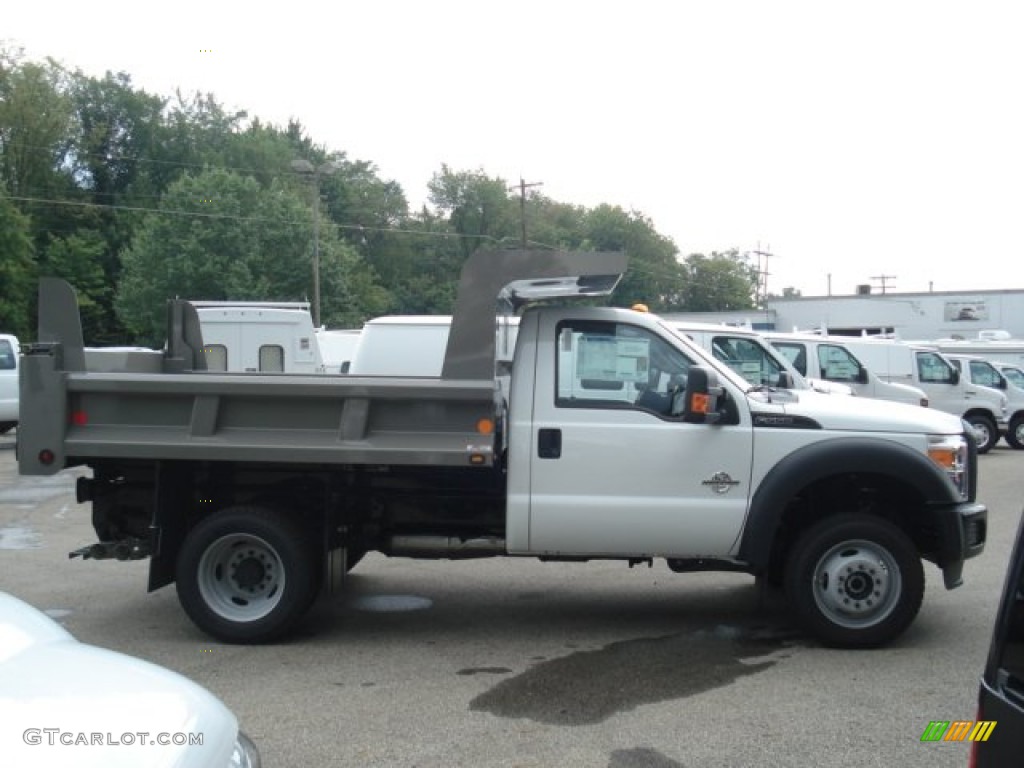 2012 F550 Super Duty XL Regular Cab 4x4 Chassis - Oxford White / Steel photo #1