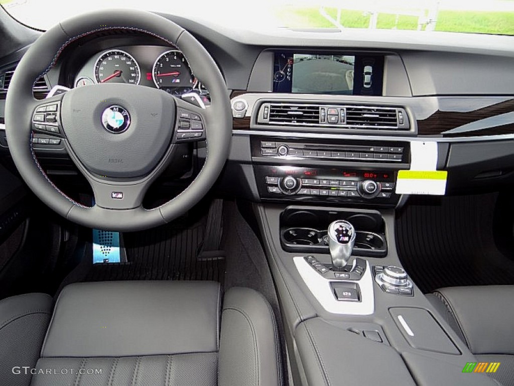 2013 BMW M5 Sedan Black Dashboard Photo #70332876